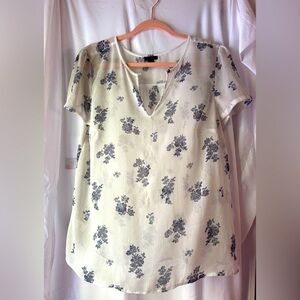 Ann Taylor White and Blue Floral Blouse
